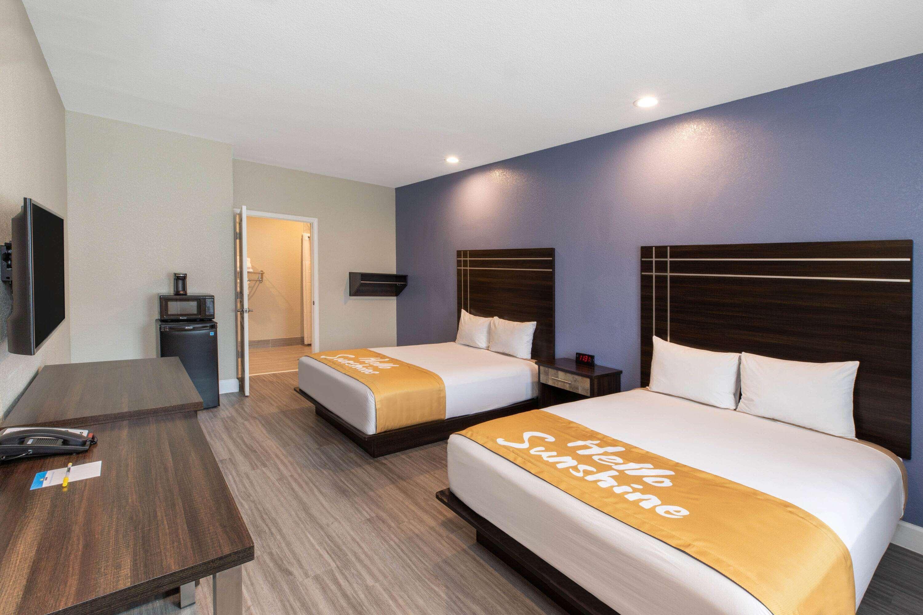 Days Inn & Suites By Wyndham La Porte Zewnętrze zdjęcie