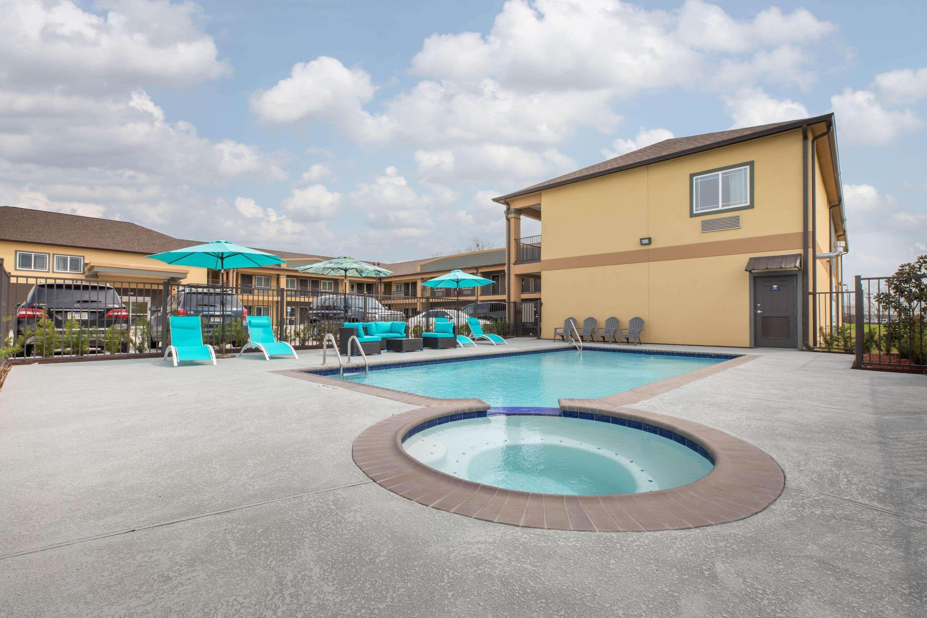 Days Inn & Suites By Wyndham La Porte Zewnętrze zdjęcie