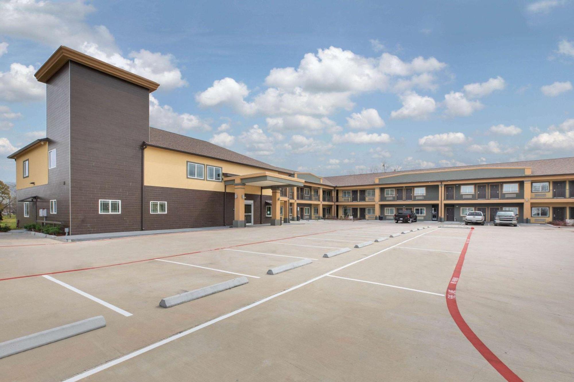 Days Inn & Suites By Wyndham La Porte Zewnętrze zdjęcie