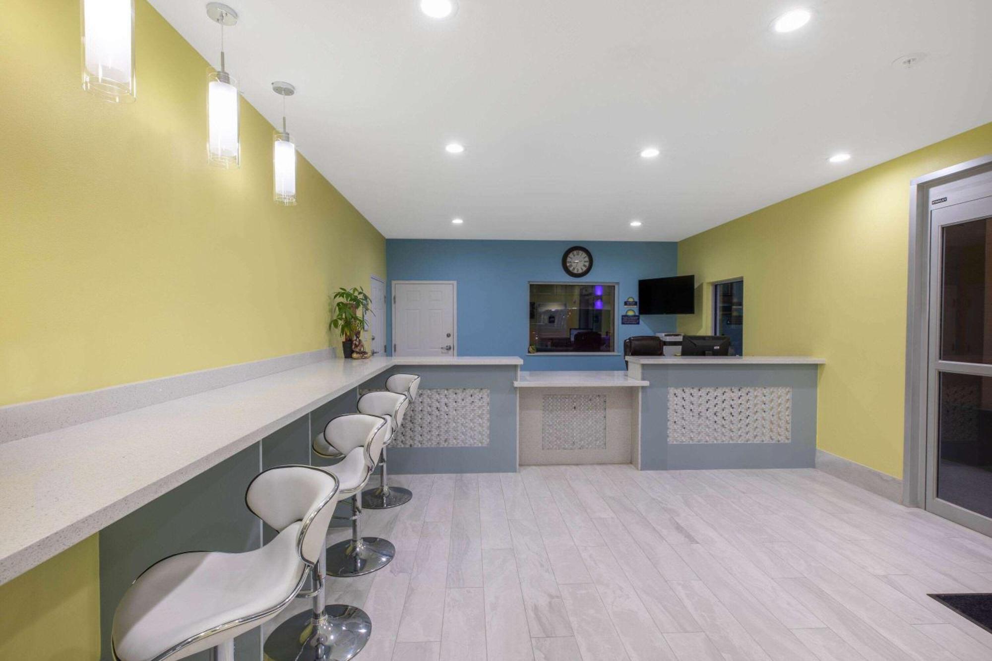 Days Inn & Suites By Wyndham La Porte Zewnętrze zdjęcie