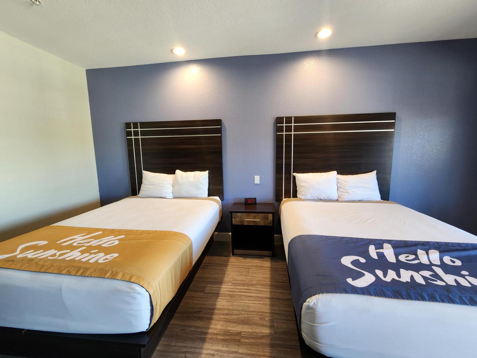 Days Inn & Suites By Wyndham La Porte Zewnętrze zdjęcie